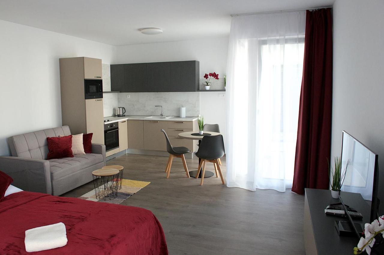 Apartman Greenbay Golf Trenčín Eksteriør bilde