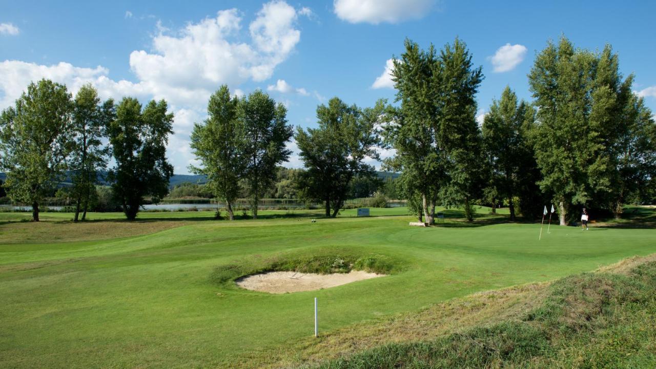 Apartman Greenbay Golf Trenčín Eksteriør bilde