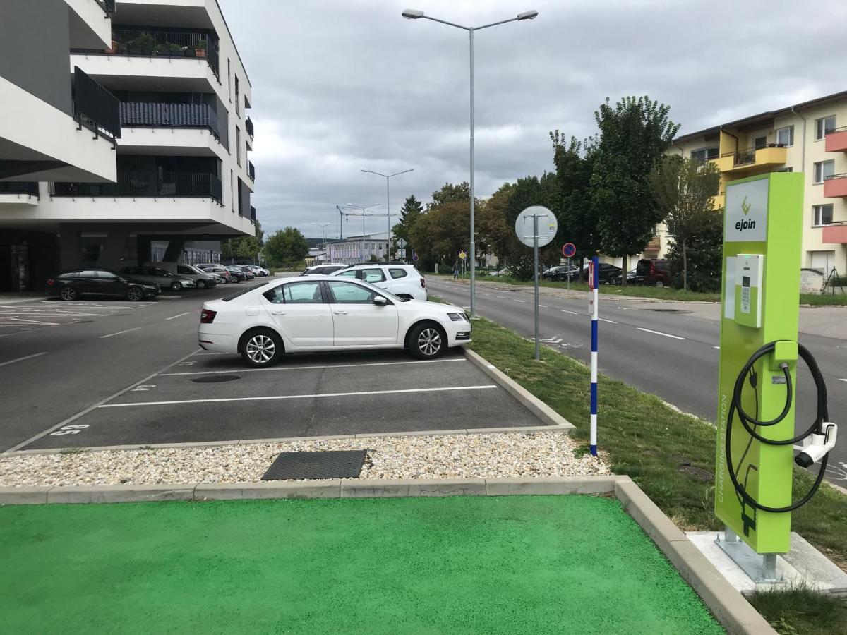 Apartman Greenbay Golf Trenčín Eksteriør bilde
