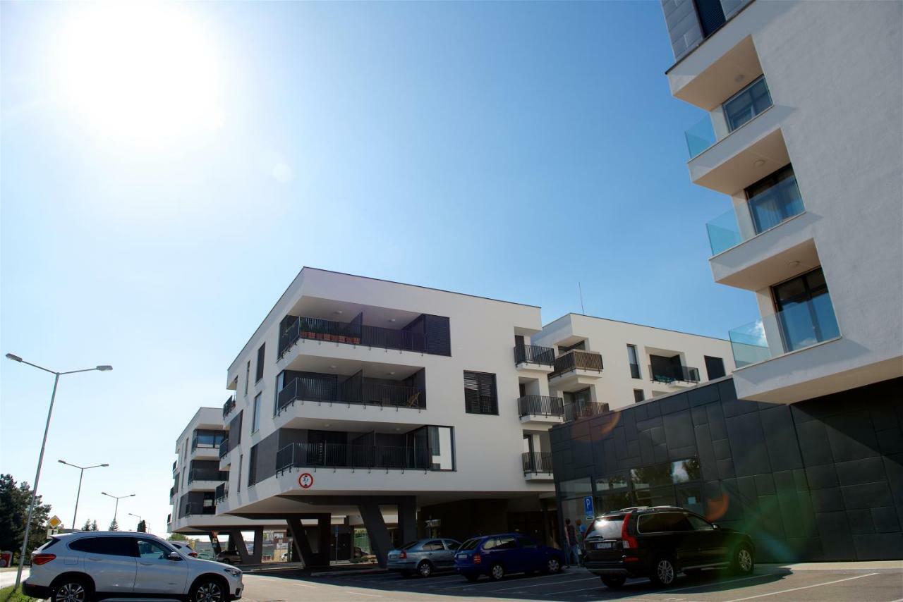 Apartman Greenbay Golf Trenčín Eksteriør bilde